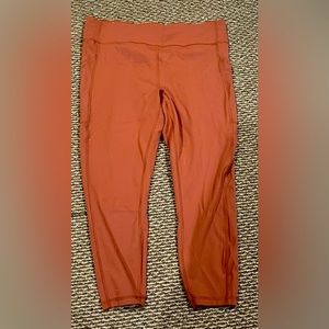 Lululemon leggings with pockets size 18. 25” length. Rust/orange